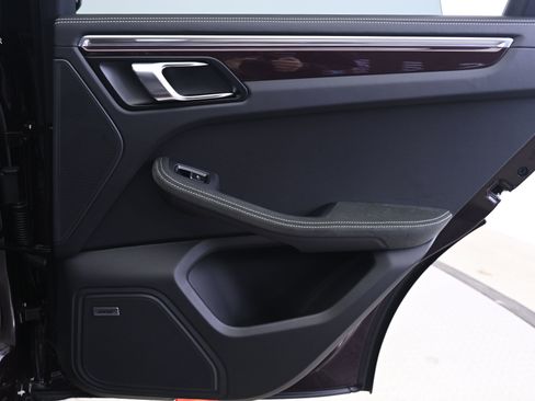 Used 2026 Porsche Macan GTS image 16