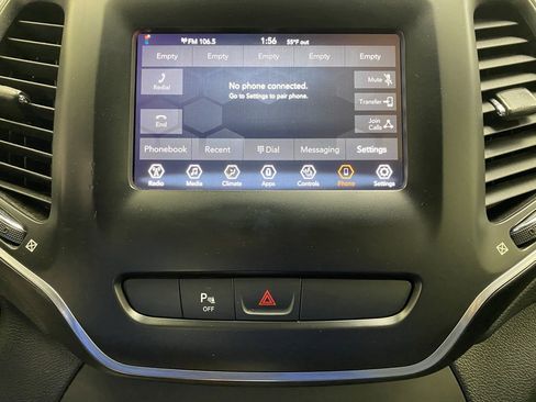 Used 2019 Jeep Cherokee Latitude Plus w/ Cold Weather Group image 40