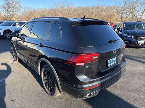 Used 2022 Volkswagen Tiguan SE R-Line image 5