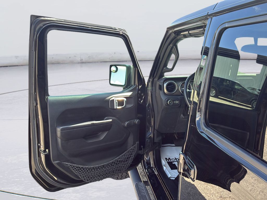 Used 2021 Jeep Wrangler Unlimited Sport AWD/4WD image 20
