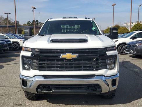 Used 2024 Chevrolet Silverado 3500 W/T w/ WT Convenience Package image 2