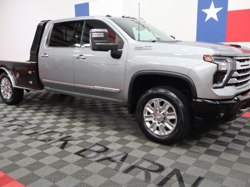 Used 2024 Chevrolet Silverado 2500 High Country w/ High Country Premium Package AWD/4WD image 13
