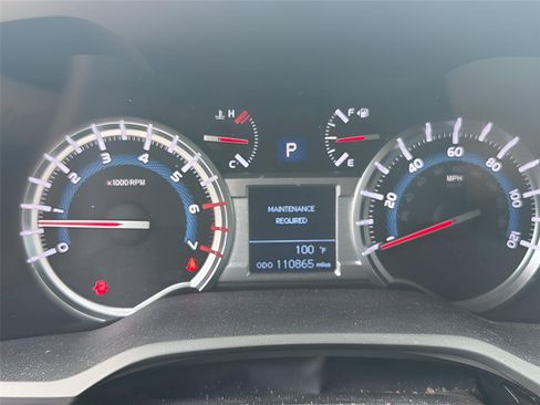 Used 2016 Toyota 4Runner Limited RWD image 3