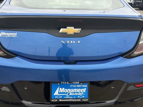 Used 2017 Chevrolet Volt Premier w/ Driver Confidence II Package image 13