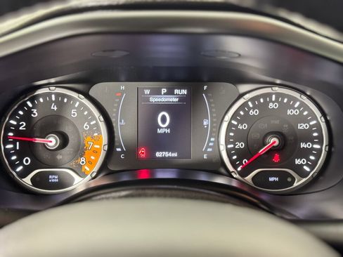 Used 2018 Jeep Renegade Latitude w/ Cold Weather Group AWD/4WD image 23