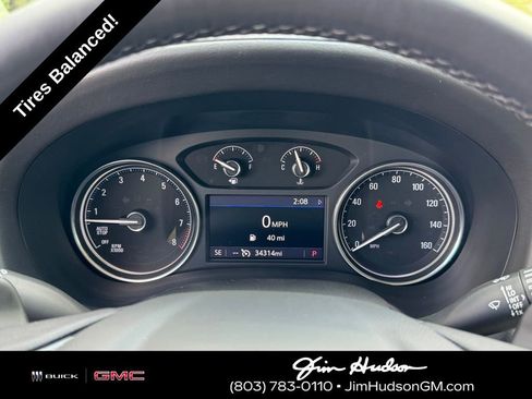 Used 2023 Buick Enclave Essence image 29