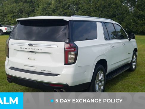 Used 2021 Chevrolet Suburban Premier w/ Premium Package RWD image 3