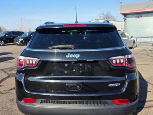 Used 2018 Jeep Compass Latitude image 12