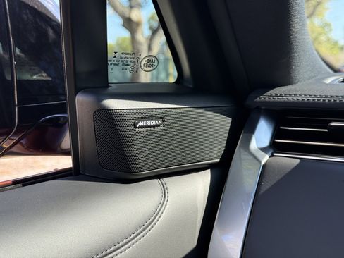 Used 2023 Land Rover Range Rover Long Wheelbase SE image 22