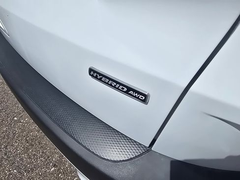 Used 2020 Ford Escape SE Sport image 11