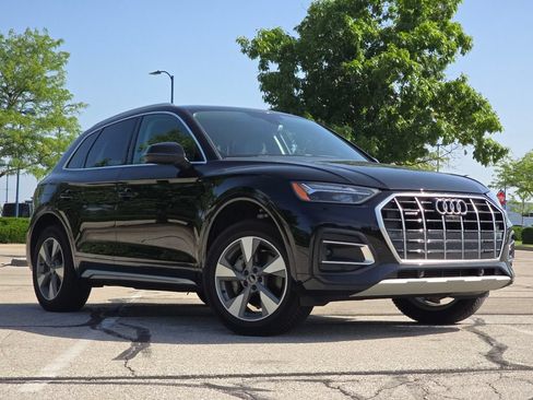 Used 2023 Audi Q5 2.0T Premium Plus w/ Premium Plus Package AWD/4WD image 2