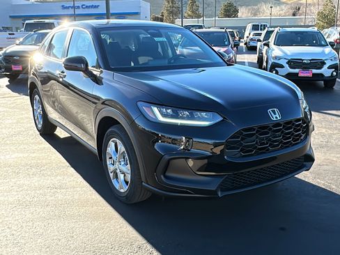 Certified 2025 Honda HR-V LX image 1