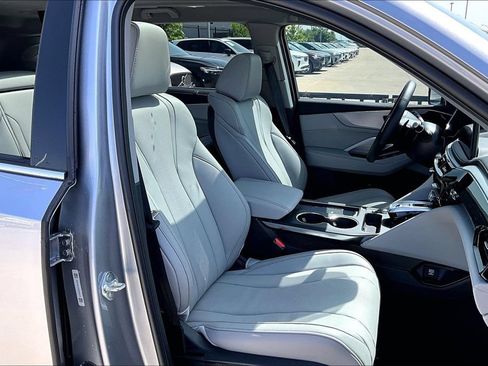 Used 2026 Acura MDX FWD w/ Technology Package image 9