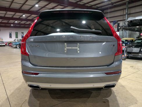 Used 2020 Volvo XC90 T5 Momentum w/ Protection Package Premier image 7