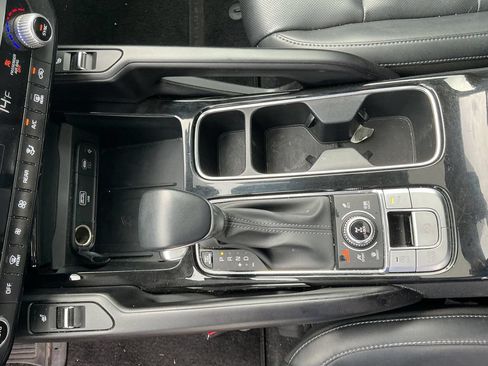 Used 2025 Kia Telluride S AWD/4WD image 31