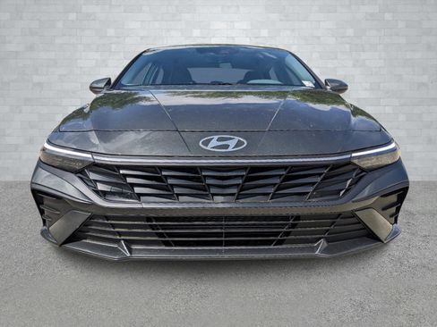 New 2025 Hyundai Elantra Sport image 3