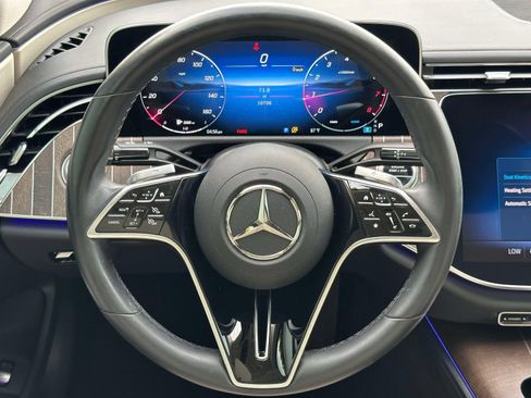 Used 2025 Mercedes-Benz E 350 4MATIC Sedan image 22