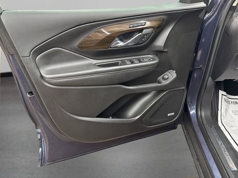 Used 2019 GMC Terrain Denali w/ Advanced Safety Package image 24