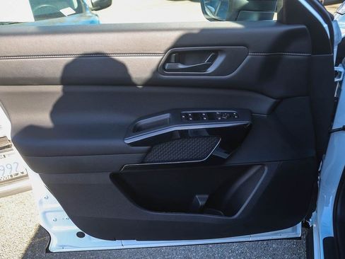 New 2026 Nissan Pathfinder SV w/ Cargo Package FWD image 23