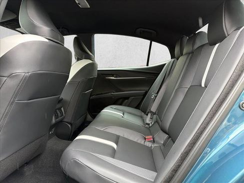 New 2026 Toyota Camry SE FWD image 19