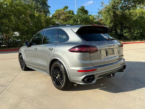 Used 2017 Porsche Cayenne GTS AWD/4WD image 4