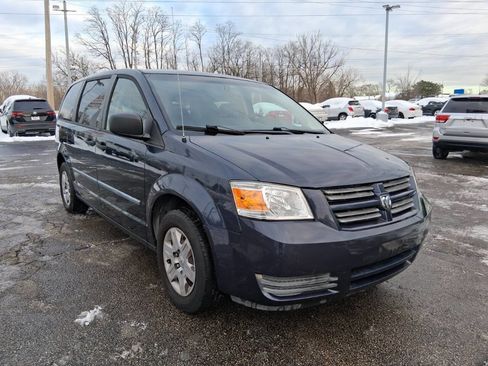 Used 2008 Dodge Grand Caravan SE image 3