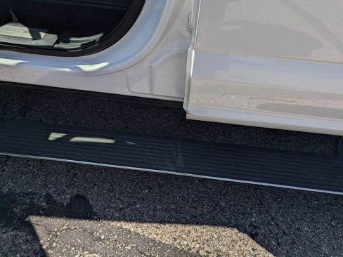 Used 2018 Ford F150 Platinum w/ Equipment Group 701A Luxury AWD/4WD image 9