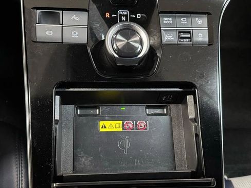 Used 2023 Subaru Solterra AWD image 23