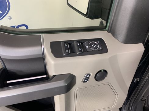 Used 2018 Ford F150 XLT w/ Equipment Group 302A Luxury image 15