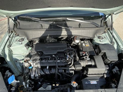 Used 2025 Hyundai Kona SEL image 26