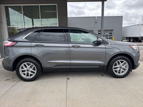 Certified 2024 Ford Edge SEL w/ Convenience Package AWD/4WD image 8