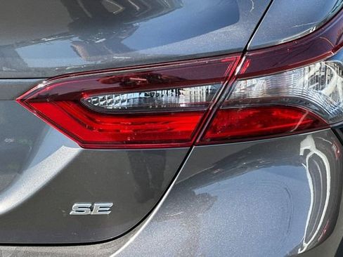 Used 2022 Toyota Camry SE FWD image 28