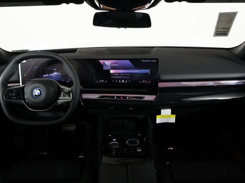 New 2026 BMW i5 eDrive40 w/ Premium Package image 4
