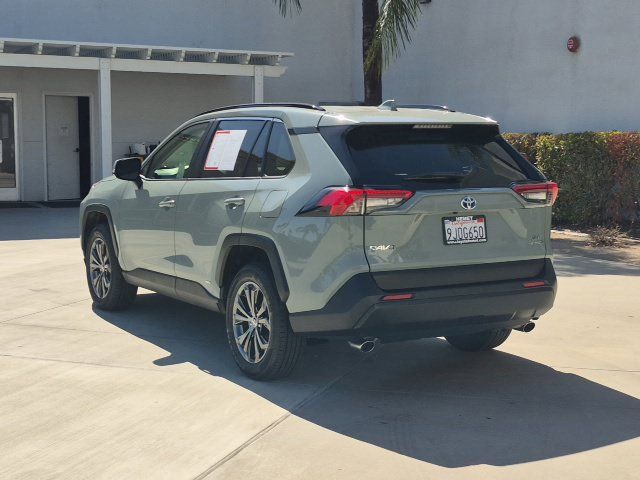 Used 2023 Toyota RAV4 XLE Premium AWD/4WD image 7