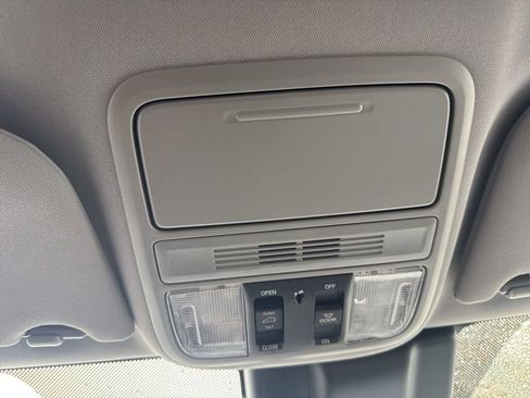 Used 2019 Honda Odyssey EX-L image 17