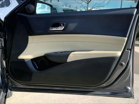 Used 2013 Acura ILX w/ Premium Package image 21