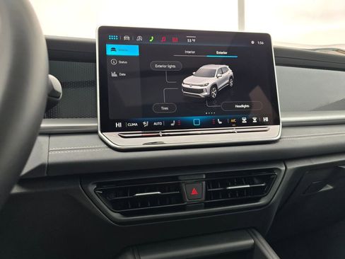 New 2026 Volkswagen Tiguan SE image 27