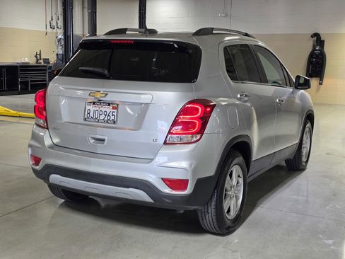 Used 2019 Chevrolet Trax LT w/ LT Convenience Package image 7