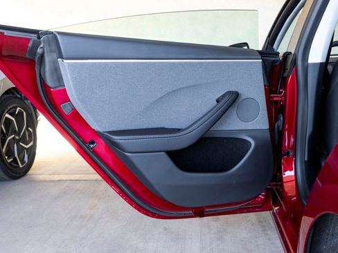 Used 2025 Tesla Model 3 image 20