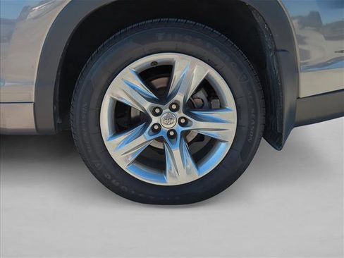 Used 2015 Toyota Highlander Limited image 9