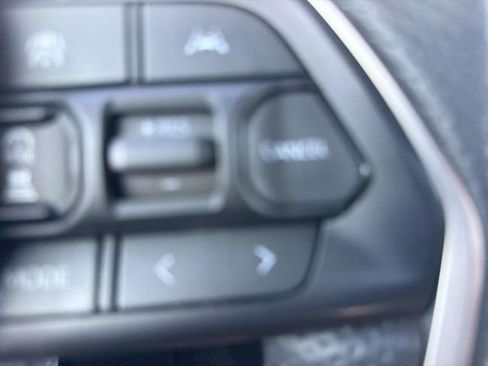 Used 2025 Toyota Tacoma TRD Sport AWD/4WD image 18