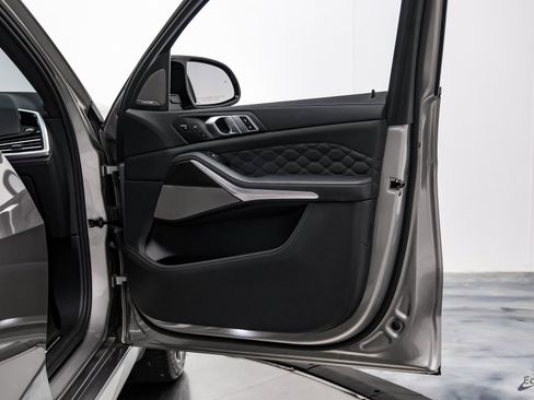 Used 2022 BMW X5 M w/ Competition Package 2 image 82