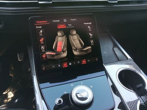 Used 2025 Cadillac Escalade V w/ LPO, ONYX Package image 19