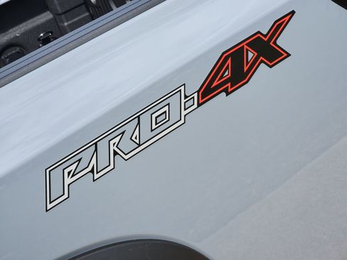 New 2026 Nissan Frontier PRO-4X w/ Pro-4x Convenience Package image 12