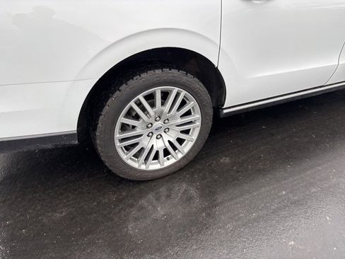 Used 2024 Ford Expedition Max Limited image 4