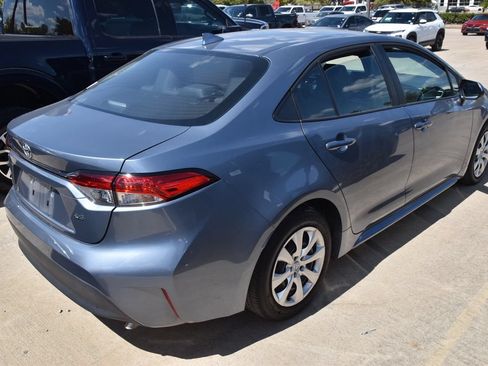 Used 2026 Toyota Corolla LE FWD image 5
