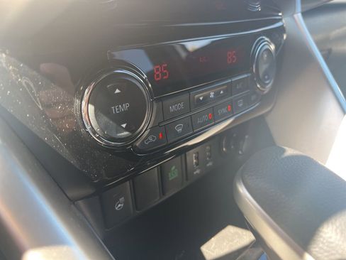 Used 2024 Mitsubishi Eclipse Cross AWD image 16