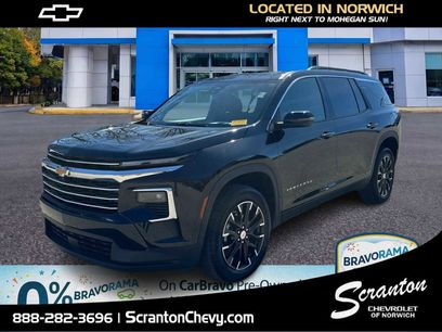 Used 2025 Chevrolet Traverse LT w/ Sun and Wheel Package