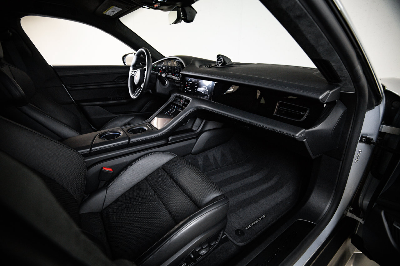 Certified 2026 Porsche Taycan GTS AWD/4WD image 28