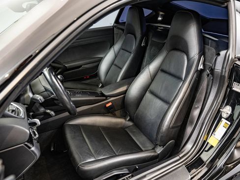 Used 2018 Porsche 718 Cayman RWD image 38